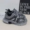 2024 Buty Casual Sneakers Platform Treners Buts Luksusowy potrójny biegacz niebieski czarny biały beżowy metal szary 3.0 grubej wysokości Zwiększ pastel mężczyzn kobiety