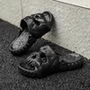 Designerska platforma szkieletowa głowa śmieszne jedno słowo przeciągające kapcie letnie suwaki mężczyźni kobiety tęczowe slajdy sandały sandały miękkie grube poduszka gai
