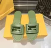 Summer Designer Brand Women Luxury Sandaler Kuddar Bekväma koppar Black Green Fashion Slide Beach Slippers Casual Shoes