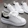 Chaussures de luxe décontractées pour hommes et femmes, baskets de tennis, plate-forme de course en cuir véritable, chaussures de basket-ball noires et blanches, chaussures de styliste à lacets en daim, sac à poussière et boîte