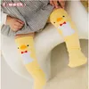 Calcetines para niños Niños antideslizantes Lindo algodón suave Kaii Niñas Niños Calcetín Pato Pingüino Catoon Patrón Calcetines Bebé Calcetines largos YQ240314