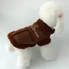茶色と灰色の色秋と冬のペットの服を温かく暖かい2フィートの服を綿綿フリースで裏打ちしたペット犬の服240307