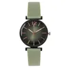 Orologi da polso Orologio da donna al quarzo con quadrante nero semplice sportivo alla moda da donna Orologio casual da donna con cinturino in silicone verde 2024