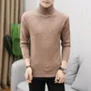 Maglioni da uomo 2024 Maglione dolcevita tutto-fiammifero Pullover casual sottile Abbigliamento da uomo