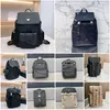 Mochila de diseñador de alta calidad Mochila de lujo Mochila de viaje de gran capacidad para hombres y mujeres Mochila de nailon de cuero clásica de moda Mochila de diseñador