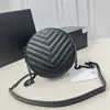 Round Cake crossbody väska äkta läder modebrev quiltade axelväskor kvinnor reser lyxhandväskor mångsidig telefonpåse 17 cm