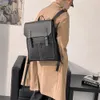 リアルレザーの女性バックパック女性ビンテージバッグスクールバッグ高品質の旅行バックパックラップトップバッグレースフォーカス
