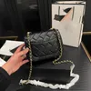 Высококачественная флип -дизайнерская сумка классическая сумка с бриллиантовым мессенджером Lady Pearl Clutch Cuptching Кожаные плеч