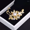 Brooches Creative Gold Color Flower Brooch Generous Gift Elegant Floral Pin Feminine Suit Dress Corsage Party Wedding Coat Accessories