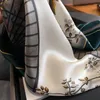 Sjaals Echte Zijden Sjaal Wraps Vrouwelijke Mode Print Strand Stola Hijab Pashmina Dames Luxe Hoge Kwaliteit Vierkante Kop