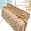 Designer Rivet Chain Handbag Sheepskin Diamond Grille Rivet Bag Kvinnor Crossbody Väskor