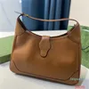 Sacs à poignée supérieure Femmes Sac à main Designer Sac à bandoulière de luxe en cuir rétro lettre gaufrage chaîne sacs à main en métal lettre sac de mode fourre-tout