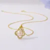 Pendant Necklaces Natural Freshwater Pearl Necklace Niche Design Light Four-leaf Clover Women's Versatile Temperament Simple