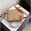 Snygga handväskor från toppdesigners högkvalitativ axelväska för kvinnor i ny fashionabla flerskikts vintage singelskal crossbody