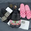 Designer Sandaler Italien tofflor Kända märken Kvinnor män mode lyxiga platt tofflor gummiläder rum utomhusskor storlek 35-45