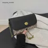 Stylish Handbags From Top Designers Fashionable and Versatile New Camellia Chain Bag Classic Vintage Envelope Trendy Niche Dign Single Shoulder for Women