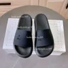 Men Women Slippers Summer 2024 Ladies Designer Hollowed Out Sandals Pattern Flats Flip Flops Loafer Fashion Tories Slides Rubber Outdoor Beach Shoes