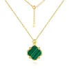 La celebrità online nel trifoglio di malachite naturale incontra la fortunata collana in argento sterling S925 con catena clavicola femminile.