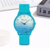 손목 시계 패션 2024 스포츠 여자 포인터 파도 디자인 쿼츠 시계 캐주얼 그레이 실리콘 여자 시계 선물 시계