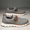 Scarpe casual Slip-on Designer di lusso da uomo di grandi dimensioni Sneakers Vulcanize Mens Tenia Men Sports Daily Real 2024outdoor