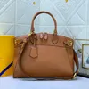 2024 NOWOŚĆ LOCKIT TOBE TOTE Women Designer torebki Businesa Business Duża pojemność Wyprzewodnikowe torebki Crossbody Modna torba na ramię Brązowy czarny kolor