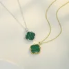 La celebrità online nel trifoglio di malachite naturale incontra la fortunata collana in argento sterling S925 con catena clavicola femminile.