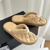 Designer Luxe Mito Sandaal Kanaalglijbaan Platform Strand Outdoor Lederen Flip Platte Sandalen Hawaiiaanse Stijl Zomer Strand Vrije tijd Lichtgewicht Damesglijbaan