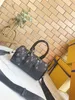 Classic fashion men and women handbag Denim material luxury casual formal shoulder bag zipper inner compartment size 21-9-12cm