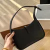 Designerbags Womens Crossbody Bag med kort handtag på Tote Luxury Ladies Shoulder New Underarm Bag har ett enkelt utseende En vacker varumärkeslogotyp med en premium