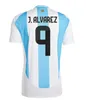 S-4XL Player Fans Version 2024 Argentine Messi Soccer Jerseys 24 25 Dybala Di Maria Martinez de Paul Maradona Fernandez Chemise de football de sport Hommes Femmes Kit de chaussettes pour enfants