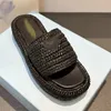 2024 Novo Prad Triângulo Palha Weave Chinelo Sandália Plataforma Ráfias Chinelos Designer Mulher Mens Verão Salto Liso Casual Flip Flops Ao Ar Livre Piscina Sliders Praia Sapato