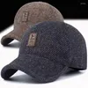 Bollmössor Fashion Baseball Cap Woolen Sticked Winter Ear Cover Män tjockare varma hattar med öronflikar sportgolf snapback