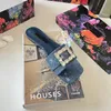 Pantofole firmate Moda Strass Denim Flats Pantofola Pigro Infradito con tacco basso Lettere in pelle Lady Cartoon Slides Donna Summer Beach Sandali piatti