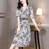 Sukienki imprezowe 2024 Vintage Ink Maluce Silk Printed Sukienka dla kobiet wszechstronna wszechstronna dekolt luz luźne fit fascy