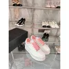 Casual schoenen kalfsleer Chanel -sneaker dikke opgeloste koekjesschoenen voor dames herfstsummer echt lederen veter adembenemend kleine witte schoenen veelzijdige casual boa