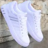 Hommes Walking Sneakers White Vulcanisé 2024 Chaussures 295 Garçons Flat Man Chaussure Homme Zapatillas Deporte Hombre 391 557