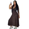 女性用ドレス、2024新しいデザイナーファッションカジュアルセクシーなノースリーブの印刷ゆるいショルダーストラップドレスD0032