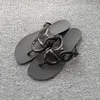 2024 Femme Slipper Egerie Sandal Sandales plates Flip Flop Designer Diapositives Chaîne Caoutchouc Noir Bleu Plage Oran Mode Taille extérieure 36-41