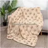 Blankets Blankets Designer Cute little bear Grain Blanket Imitation Rabbit Crystal Veet Nap Double Sofa Blanket 240314