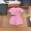 2024年の夏の女の子の服セットキッズトライアングルパフ半袖Tシャツショーツ2PCS子供カジュアル服S1197