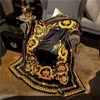 Designer Luxury Letter Filt Moft Wool Scarf Shawl Portable Warm Soffa Bed Fleece Spring Autumn Women 240314