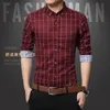 Printemps hommes Plaid coton robe chemises mâle de haute qualité à manches longues Slim Fit affaires décontracté chemise de grande taille 5XL 240313