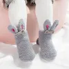 Barn Socks Coral Fleece Baby Girls Socks Nyfödda mjuka söta kanin Baby Socks Winter Style Size S (3m6m9m) och M (12m18m24m) YQ240314
