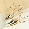 Zapatos de tacón para mujer Slingback Brillante Metálico Dorado Plata Tacones altos Vestido Sandalias de tacón de aguja Zapatos de mujer de seda con punta estrecha Elegante y elegante 240313