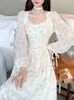 Robes décontractées de base Mini robe imprimée classique pour femmes, robes mi-longues décontractées à fleurs, style d'été étalé avec la mode coréenne douce et éléganteL2403