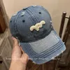 24SS Summer Designer Hat Women's Brand Fullständiga detaljer Alfabetet Hard Top Celins Baseball Cap Duck Cap Men's and Women's Fashion Blue Washed Denim A1