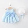 Vêtements d'été bébé fille robes de plage mode décontractée imprimer mignon arc fleur robe de princesse avec chapeau de soleil né ensemble de vêtements 240307