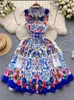 Piste rouge bleu et blanc porcelaine fleur imprimé débardeur sans manches simple boutonnage ceinture Midi plage fête robe 240312