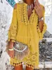 Robes décontractées de base Nouveau printemps broderie Crochet dentelle Boho robe femmes élégant hors épaule gland à volants Mini robe été col en V dame plage robe L2403