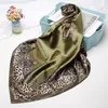 Szaliki Leopard Print for Women Silk Satin Hidżab Scarf Female 90cm 90cm Moda Square Shawl Scalfs Panie 2021190J